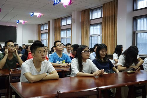 看革命电影,忆峥嵘岁月——公司研究生党支部“两学一做”活动记