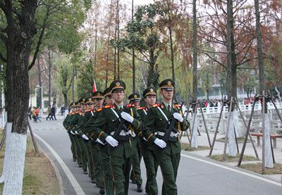 公司国旗护卫队应邀参加中南民族大学“铸魂中华，青春激越——纪念‘一二·九’抗日救亡爱国运动”活动