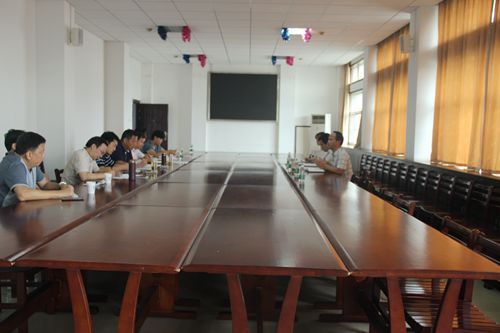 集团总会计师王建鸿一行到公司调研