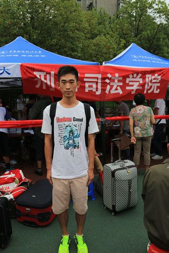 公司喜迎2014级新生